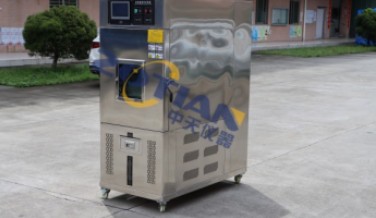 在立式低溫耐折試驗(yàn)機(jī)中安裝樣品時需要注意哪些規(guī)范